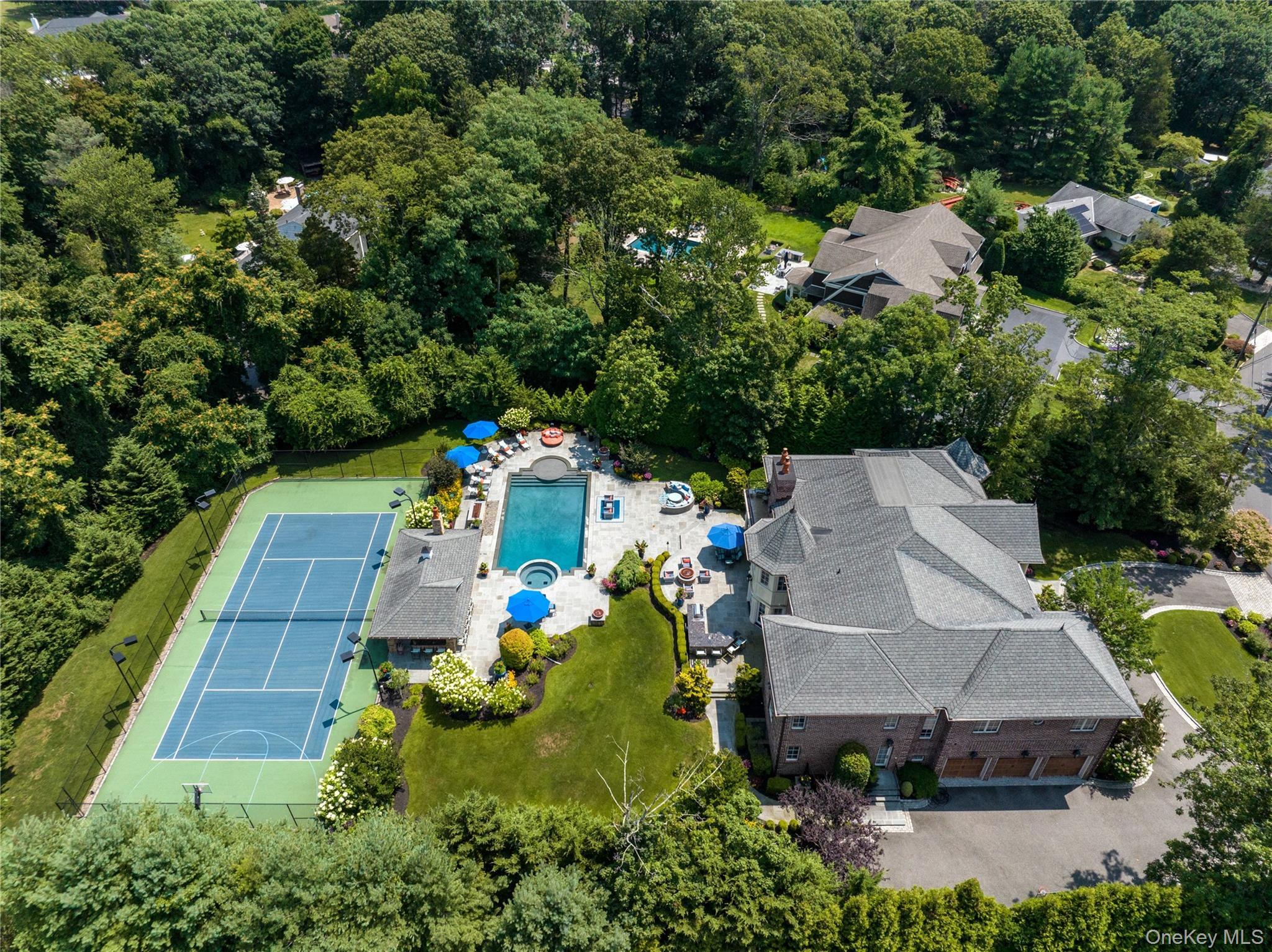 Single Family Kodiak Drive  Nassau County, NY 11797, MLS-000011-33