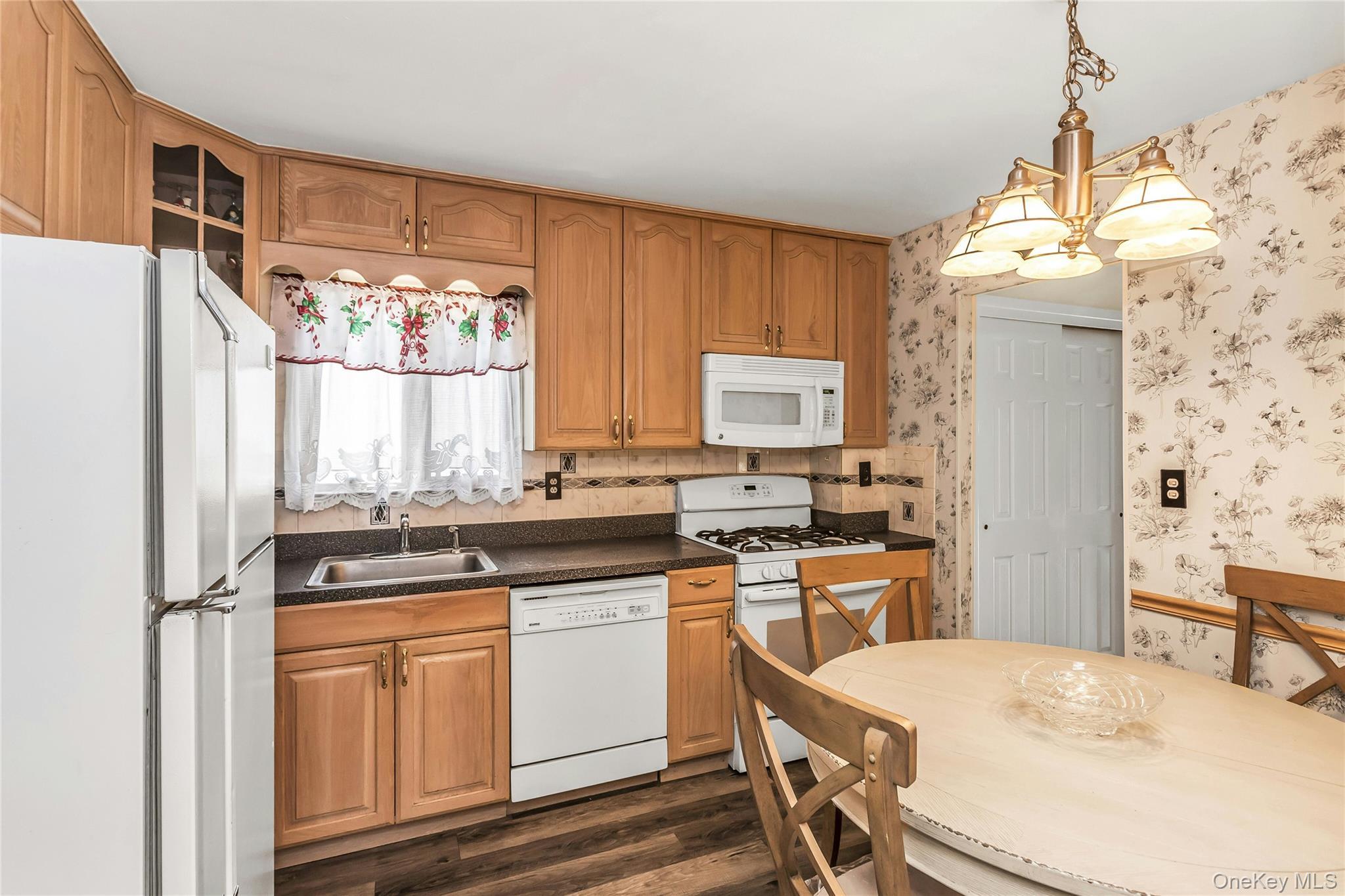 Single Family 91st Queens, NY 11414, MLS-000022-11