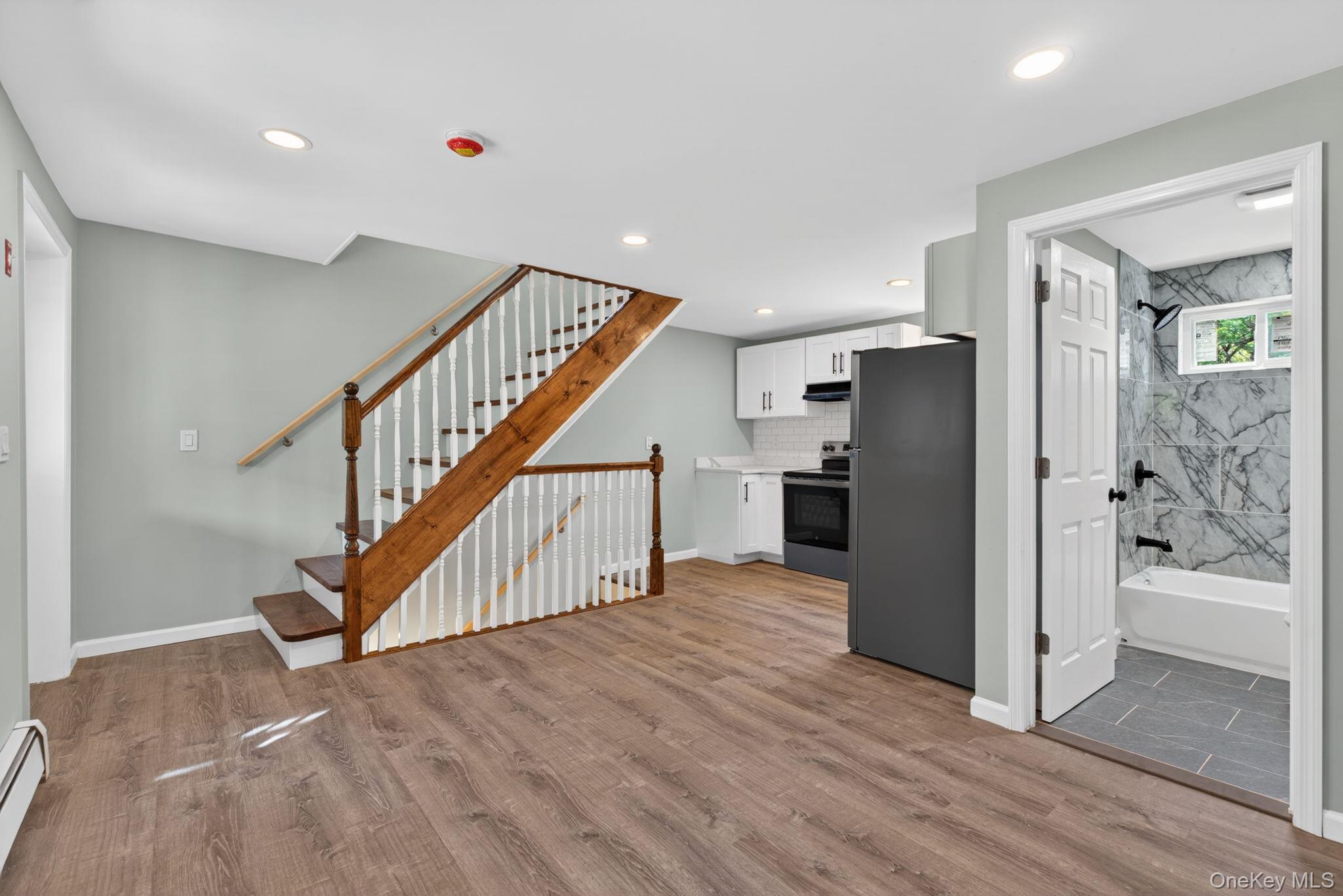 Single Family N Clinton Street Dutchess County, NY 12601, MLS-000024-6