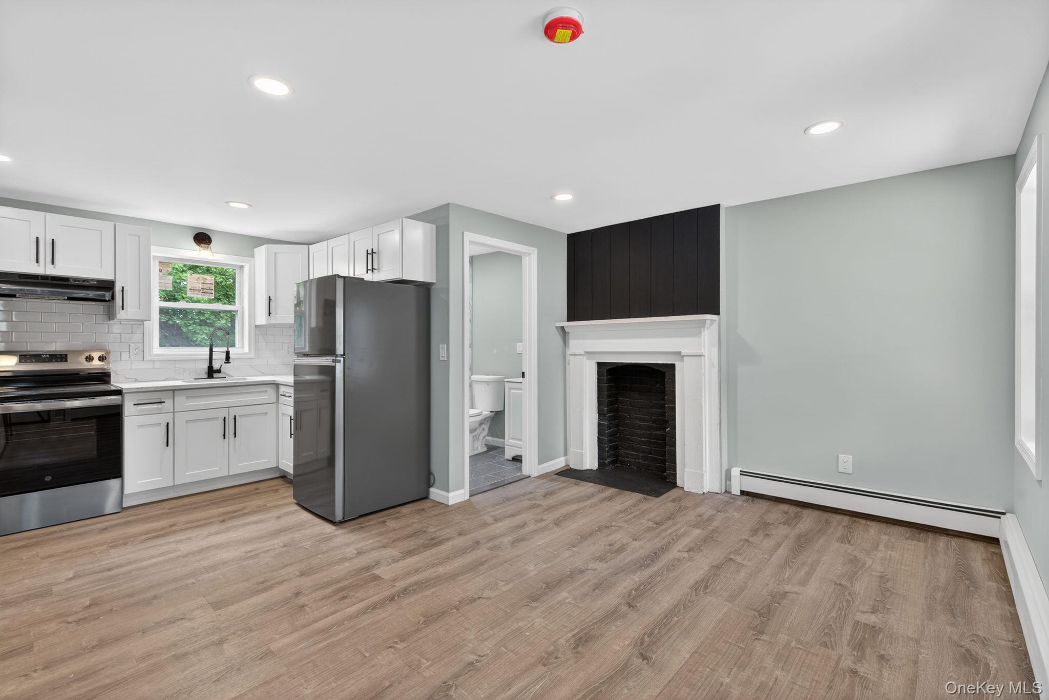 Single Family N Clinton Street Dutchess County, NY 12601, MLS-000024-8