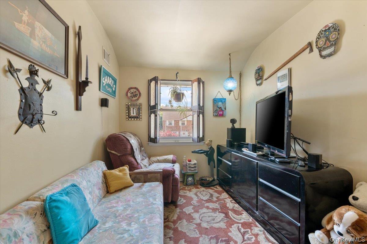 Single Family 65th Queens, NY 11362, MLS-000036-13
