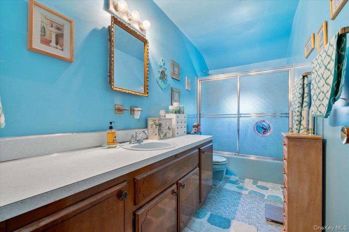 Single Family 65th Queens, NY 11362, MLS-000036-16