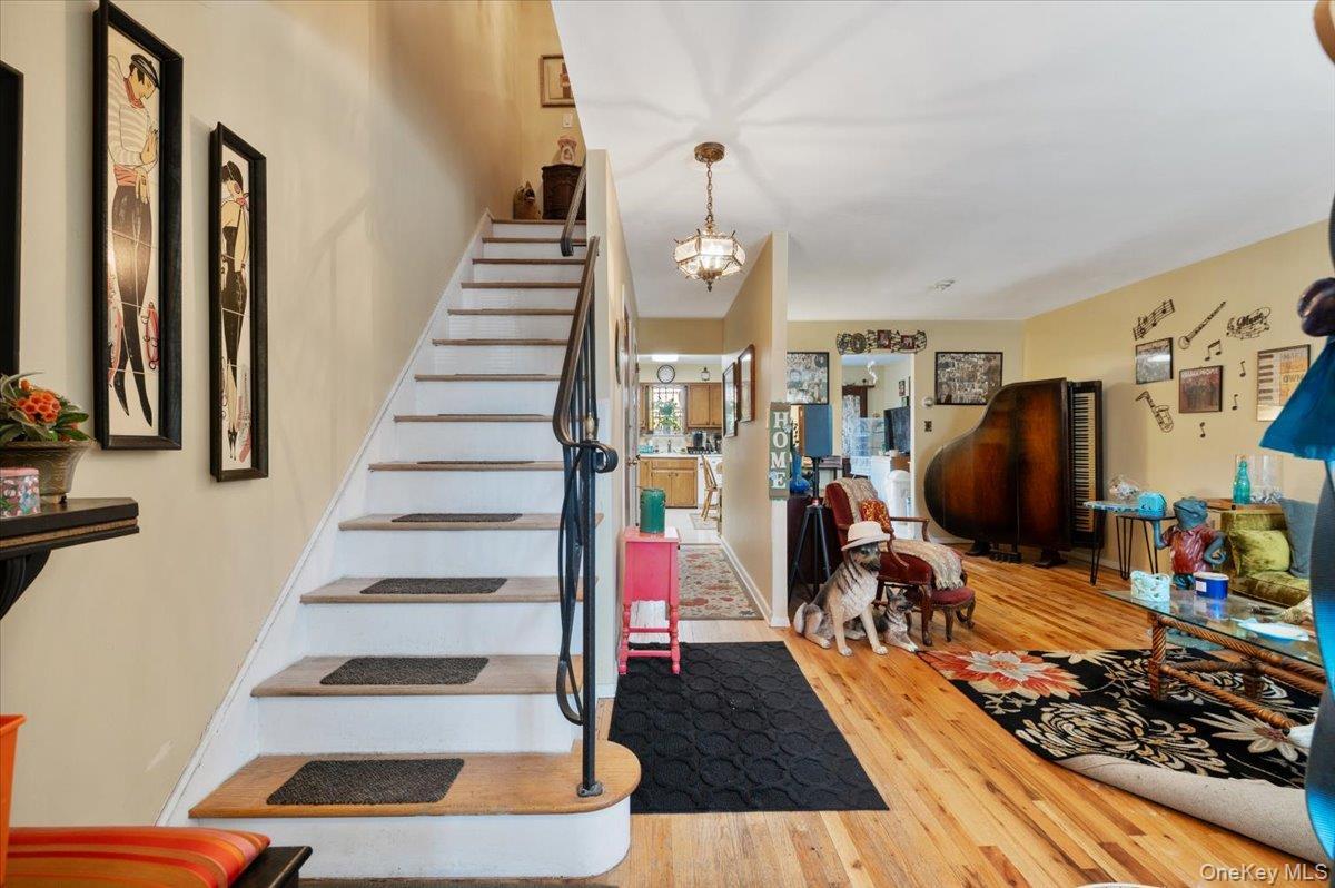 Single Family 65th Queens, NY 11362, MLS-000036-8