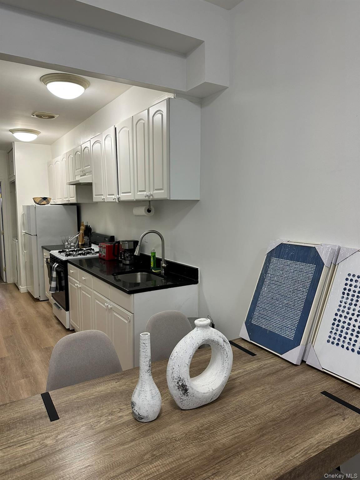 Single Family 2nd Manhattan, NY 10021, MLS-000040-24