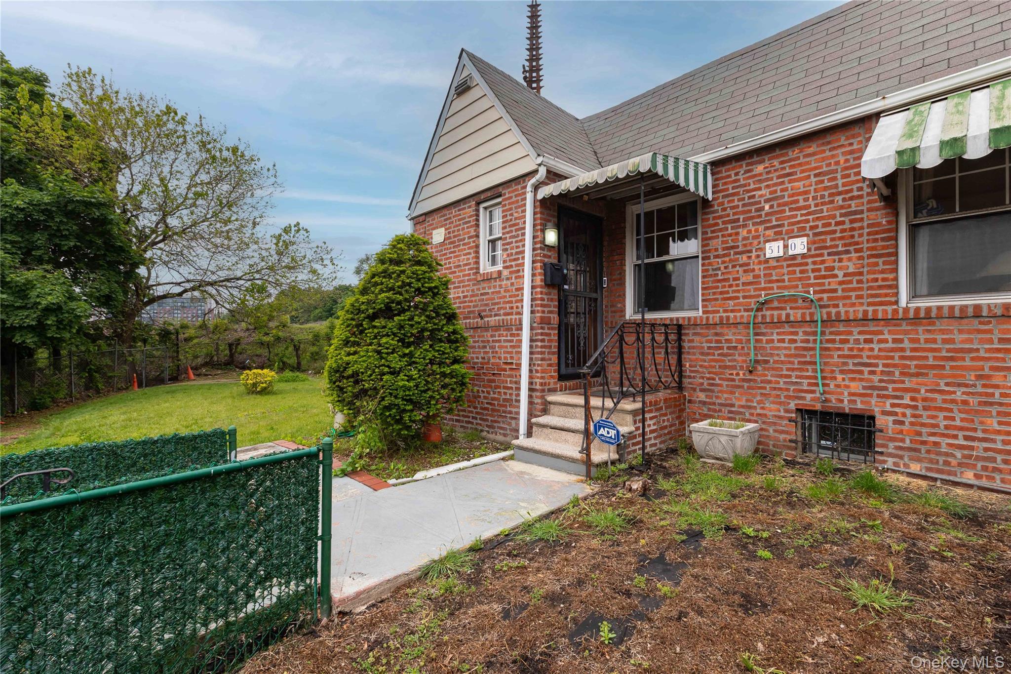Single Family 74th Queens, NY 11373, MLS-000045-23