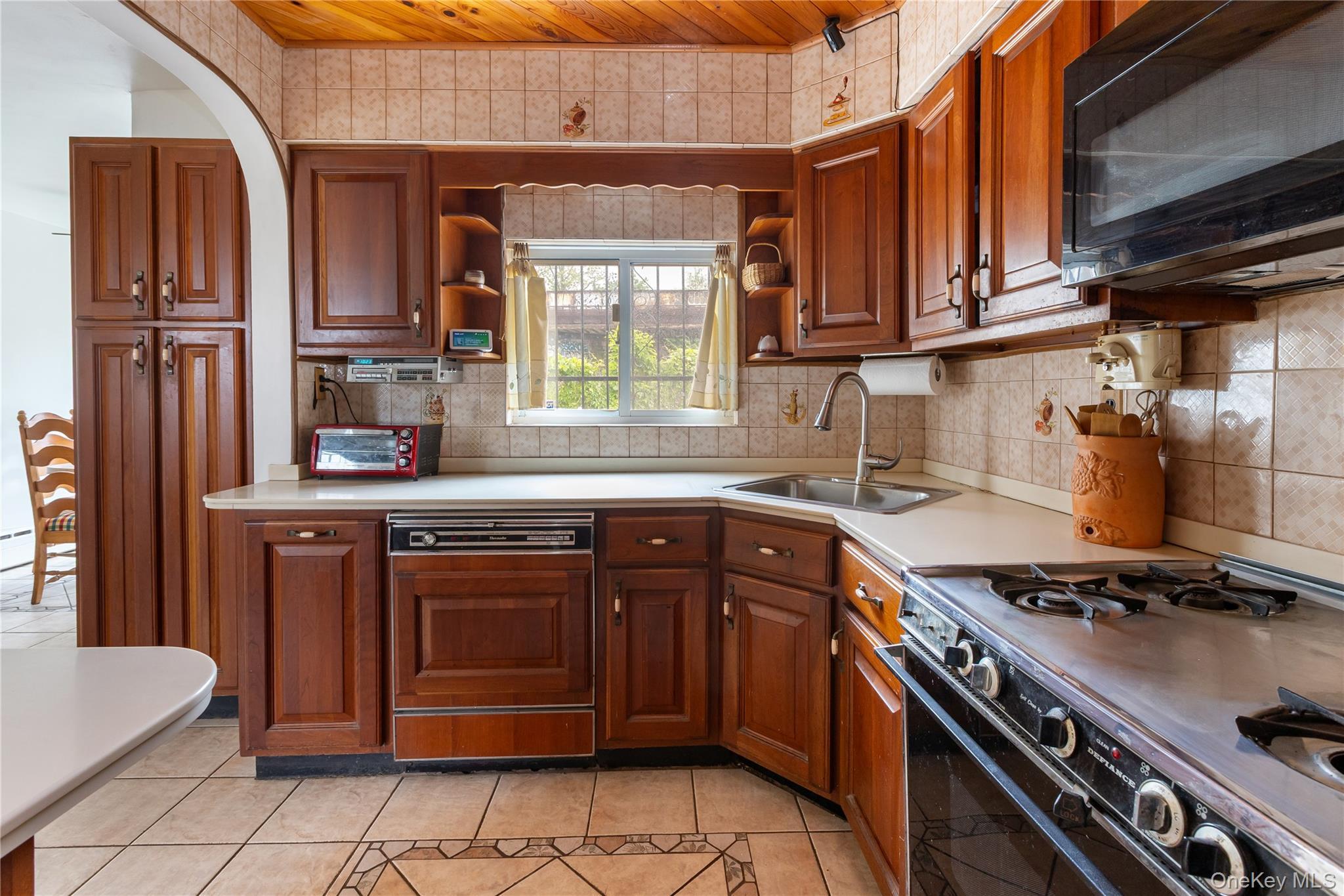 Single Family 74th Queens, NY 11373, MLS-000045-6