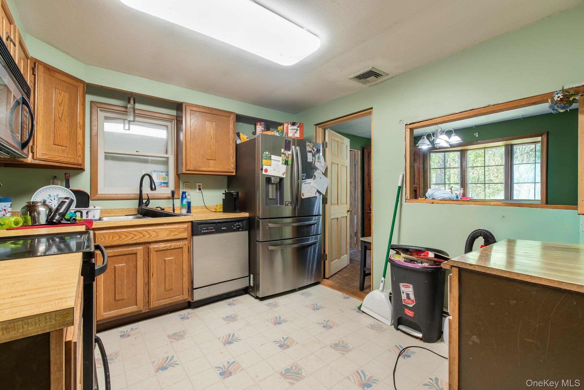 Single Family Mahar  Dutchess County, NY 12601, MLS-000057-4