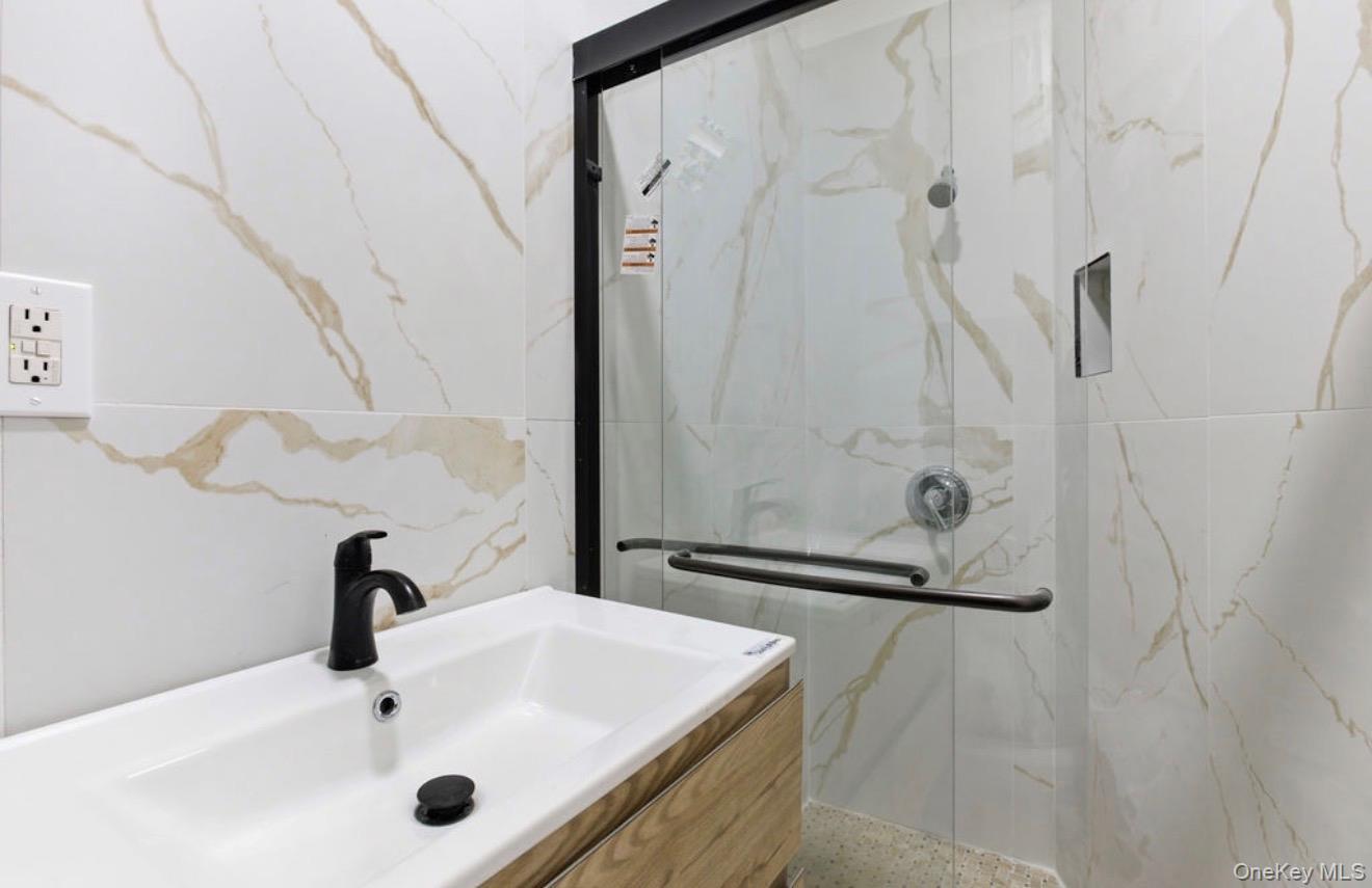 Single Family Atlantic  Brooklyn, NY 11208, MLS-000086-17