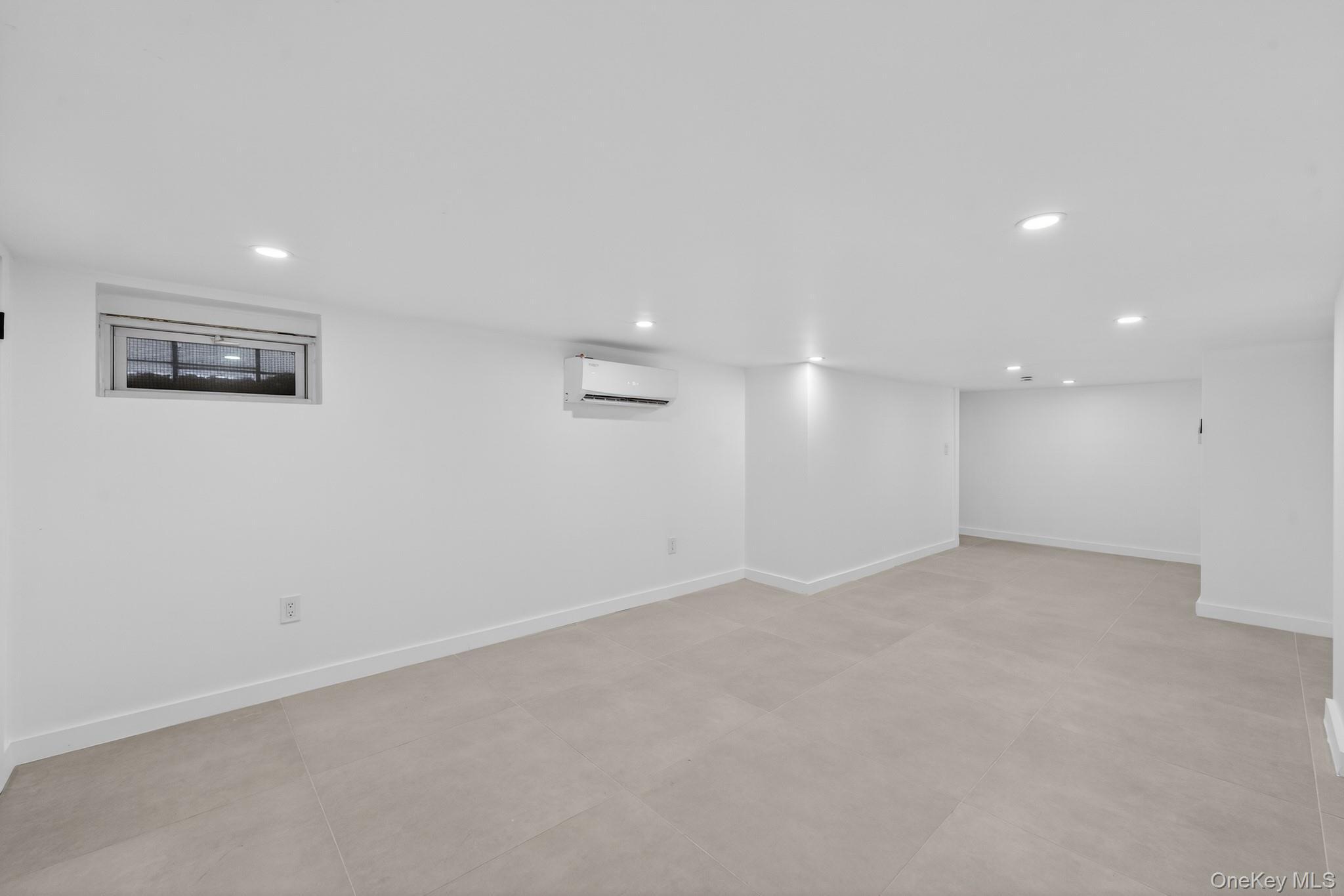Single Family 123rd Avenue  Queens, NY 11436, MLS-000158-11
