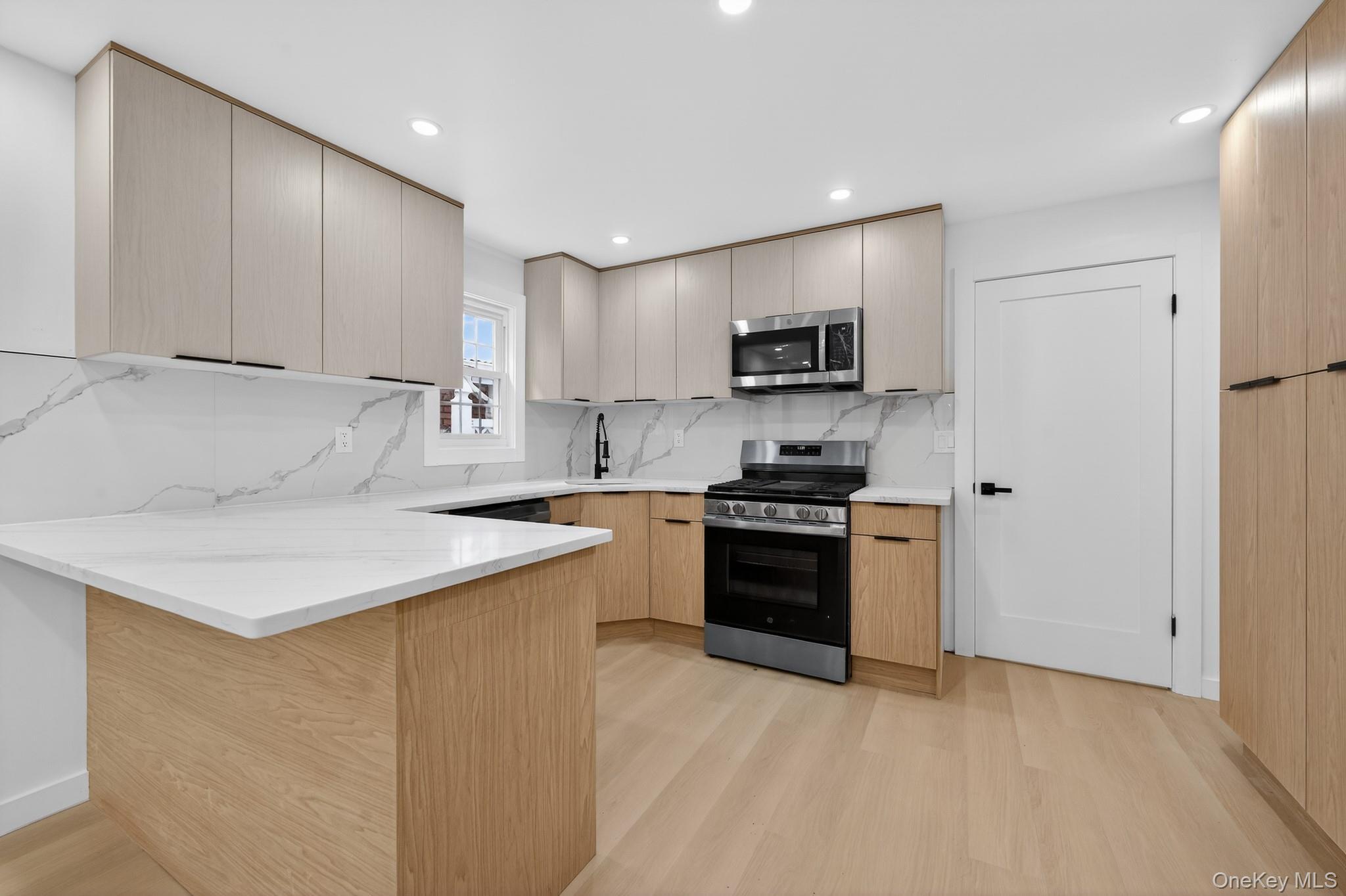 Single Family 123rd Avenue  Queens, NY 11436, MLS-000158-2