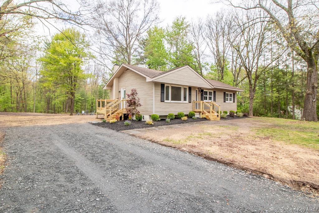 Single Family in Wawarsing - Marion  Ulster County, NY 12458
