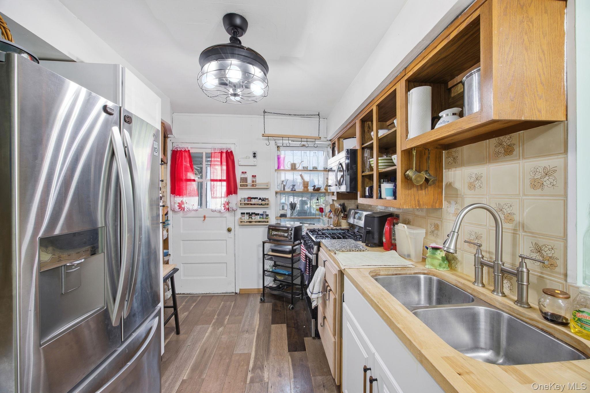 Single Family 33rd Avenue Queens, NY 11106, MLS-1000194-10