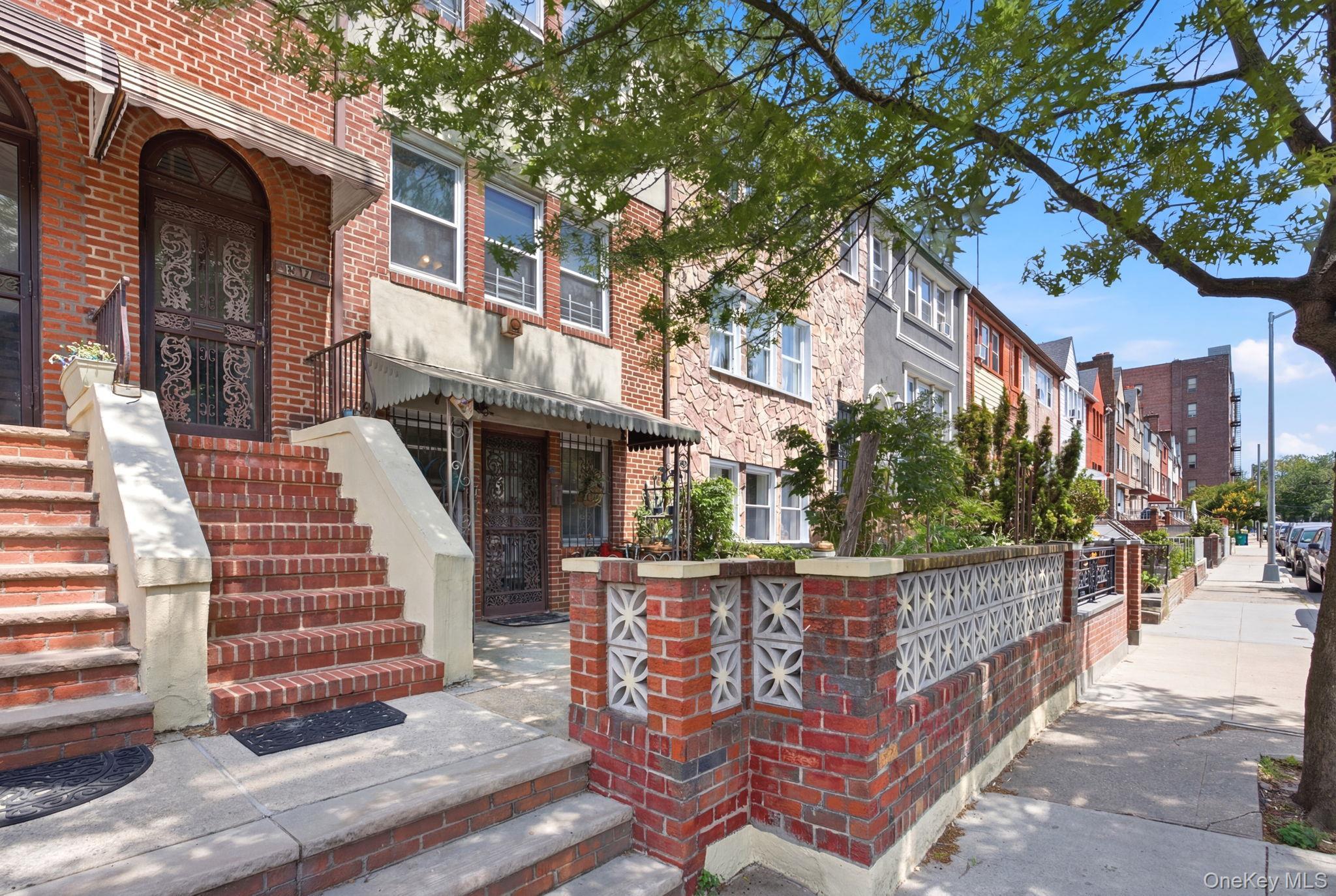 Single Family 33rd Avenue Queens, NY 11106, MLS-1000194-2