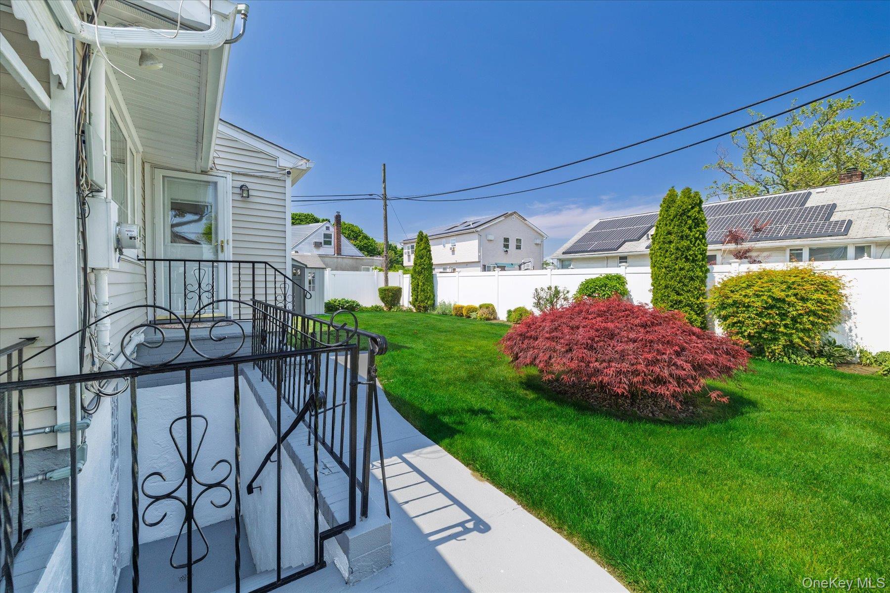 Single Family Lorentz Street  Nassau County, NY 11003, MLS-1000197-23