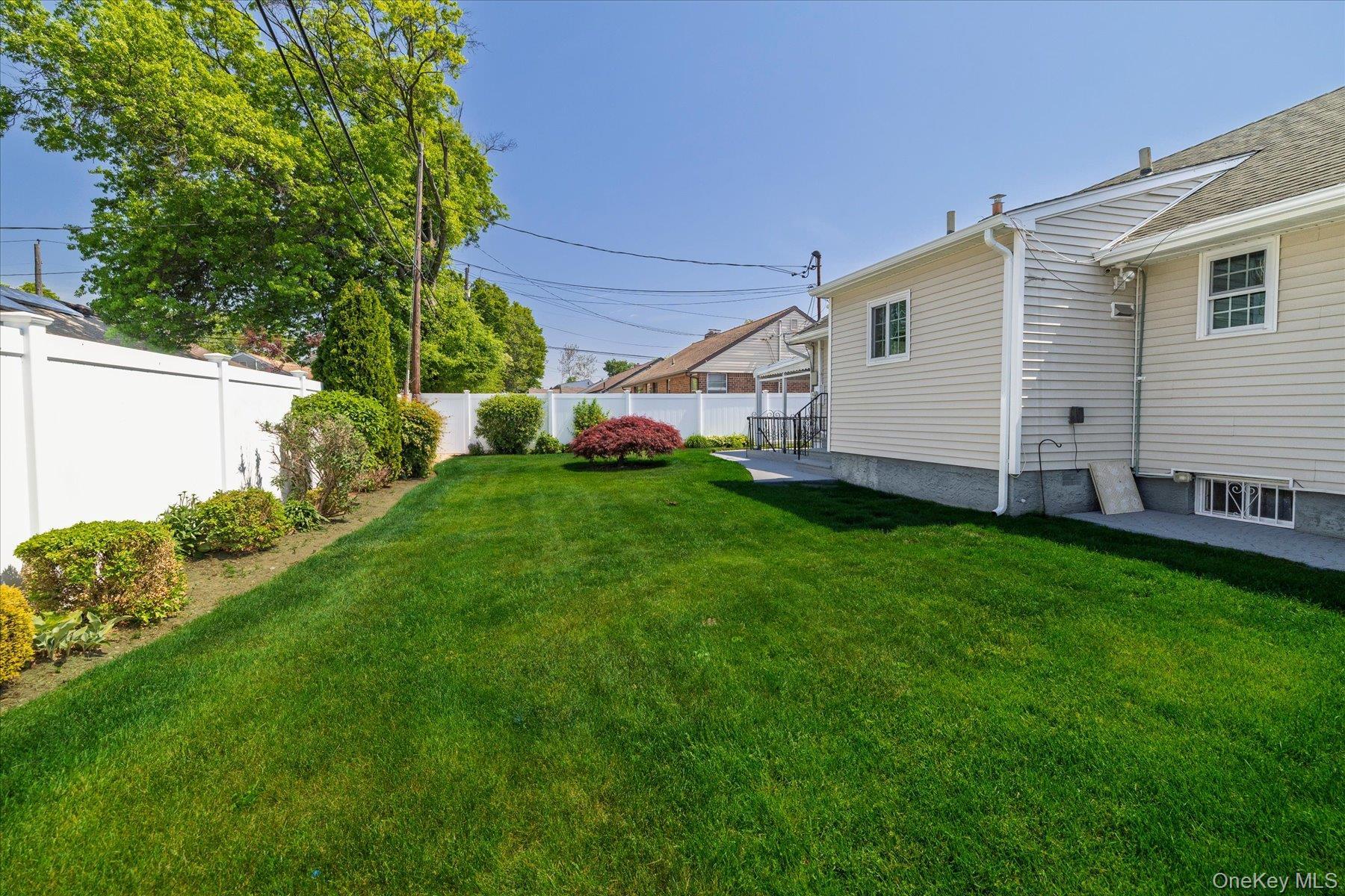 Single Family Lorentz Street  Nassau County, NY 11003, MLS-1000197-24