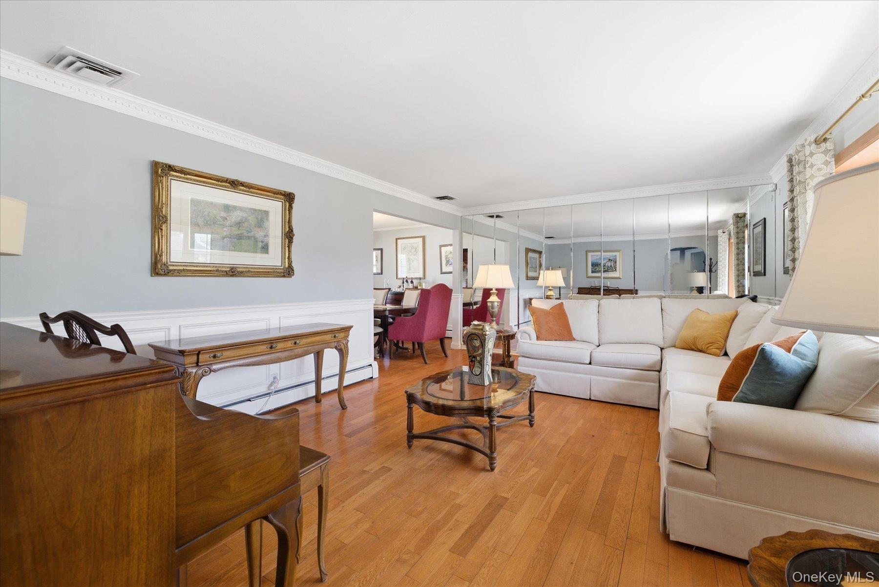 Single Family Lorentz Street  Nassau County, NY 11003, MLS-1000197-4