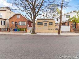 Single Family 48th Queens, NY 11105, MLS-1000215-23