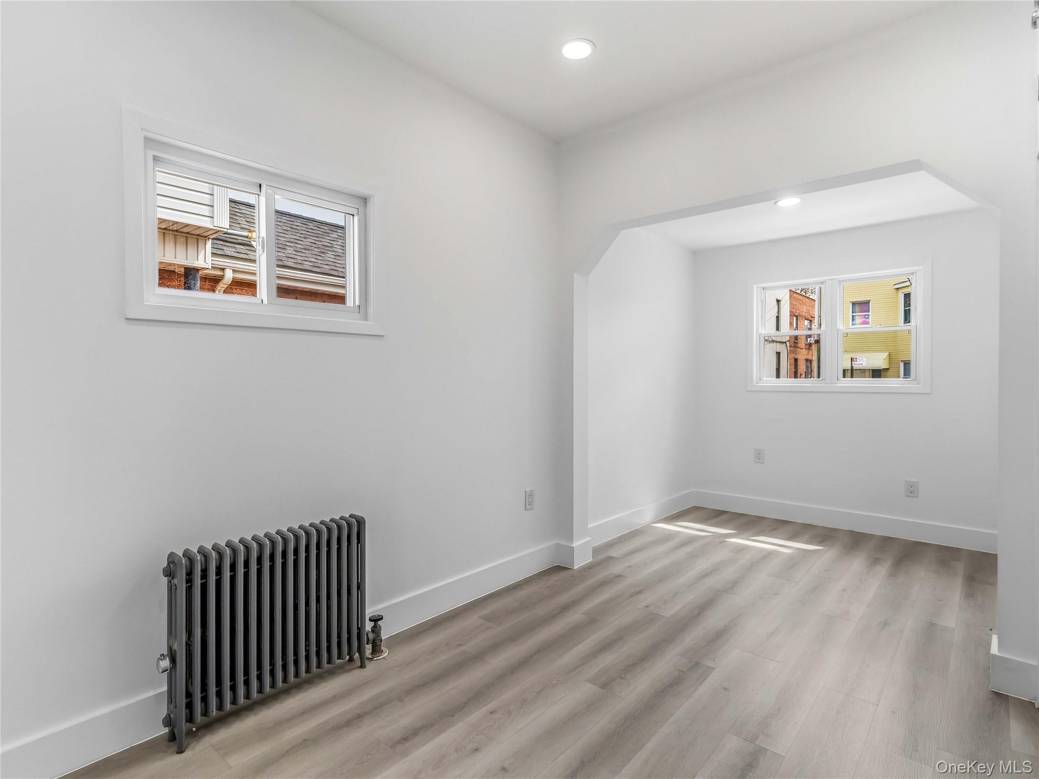Single Family 48th Queens, NY 11105, MLS-1000215-3