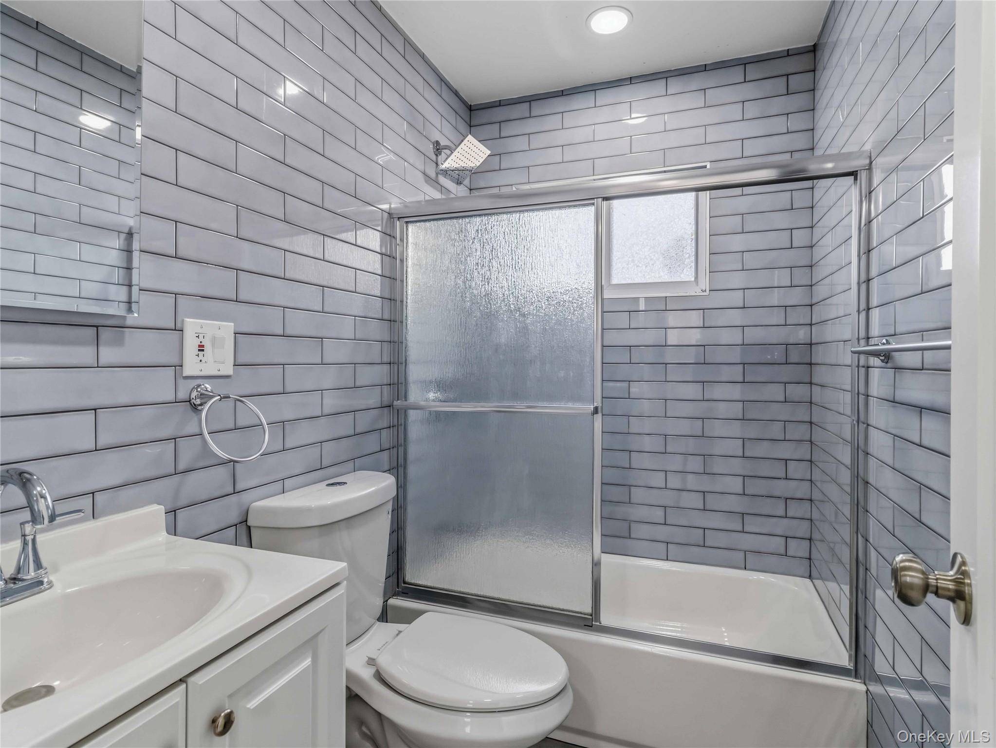 Single Family 48th Queens, NY 11105, MLS-1000215-8