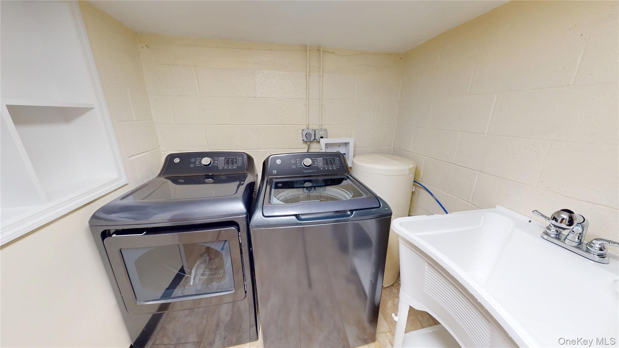 Single Family Crestwood Orange County, NY 10950, MLS-1000218-23