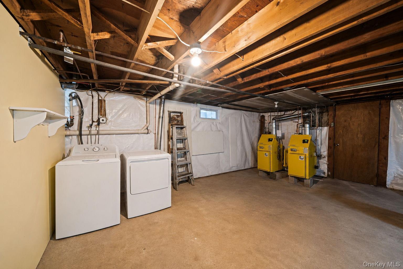 Single Family Crooked Hill Road Suffolk County, NY 11743, MLS-1000232-25