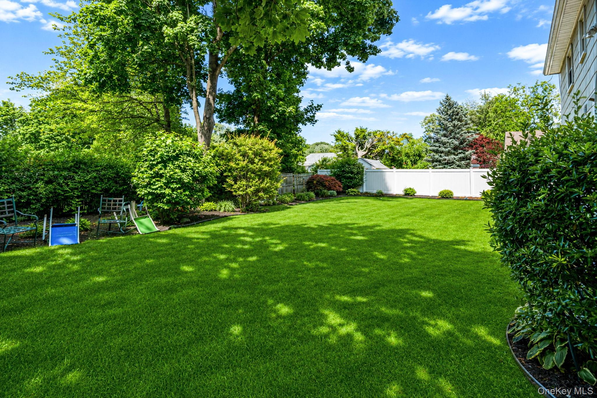 Single Family Crooked Hill Road Suffolk County, NY 11743, MLS-1000232-27