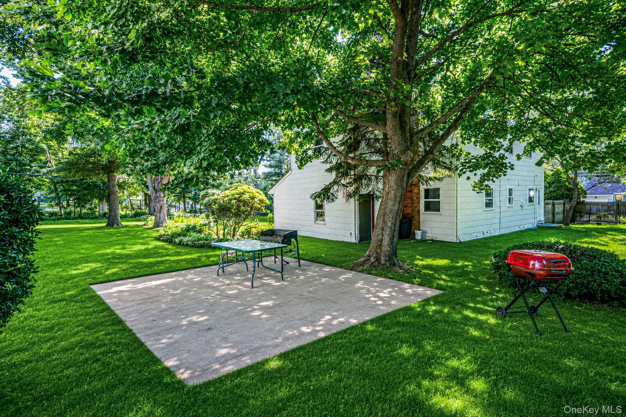 Single Family Crooked Hill Road Suffolk County, NY 11743, MLS-1000232-28