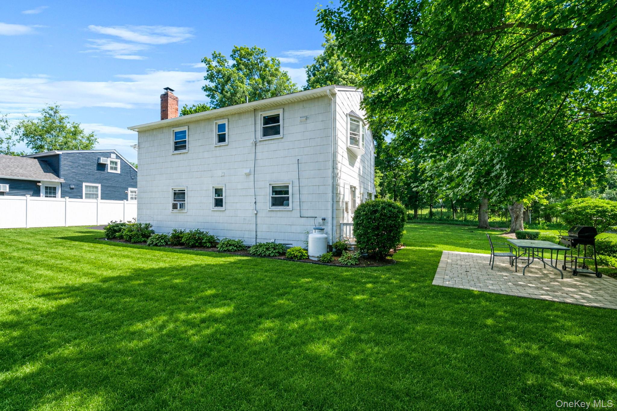 Single Family Crooked Hill Road Suffolk County, NY 11743, MLS-1000232-29