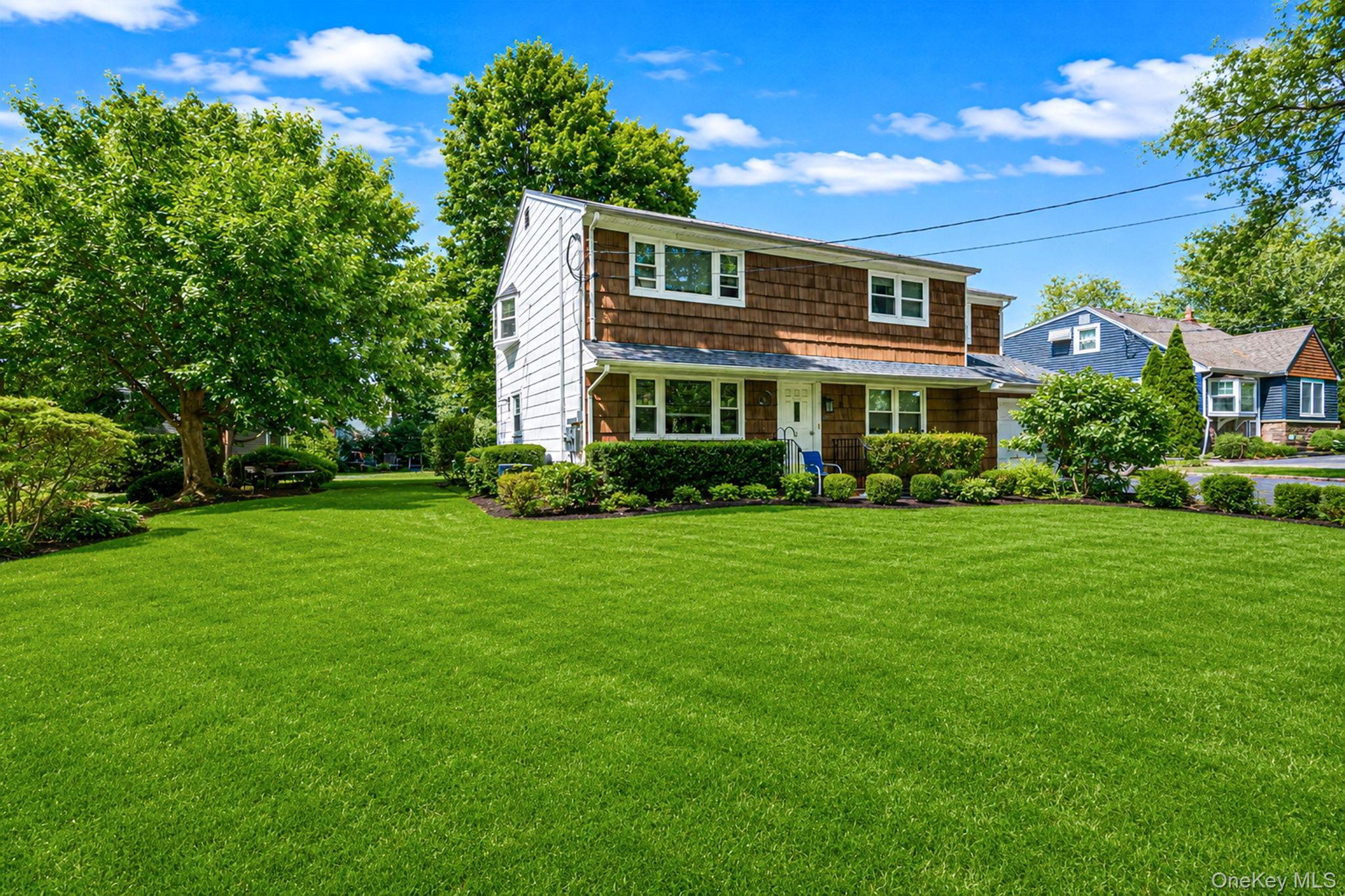 Single Family Crooked Hill Road Suffolk County, NY 11743, MLS-1000232-3