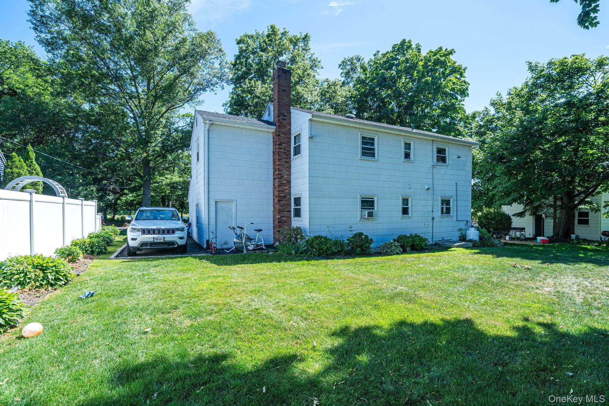 Single Family Crooked Hill Road Suffolk County, NY 11743, MLS-1000232-30