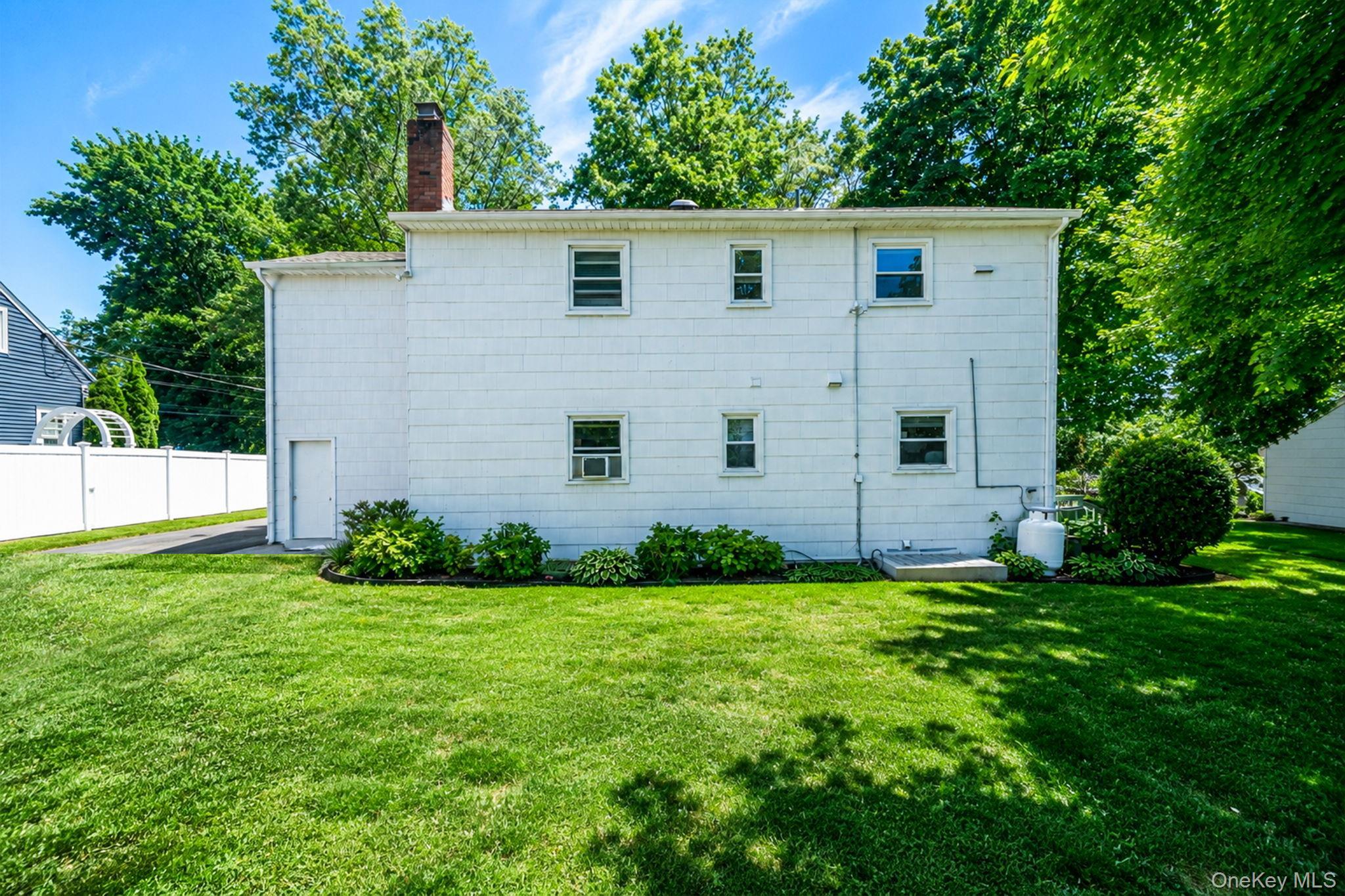 Single Family Crooked Hill Road Suffolk County, NY 11743, MLS-1000232-31