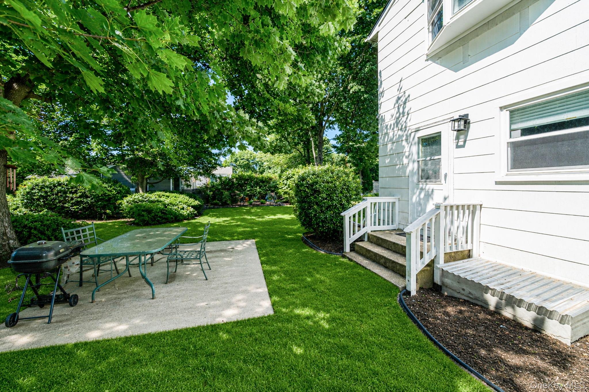 Single Family Crooked Hill Road  Suffolk County, NY 11743, MLS-1000232-32