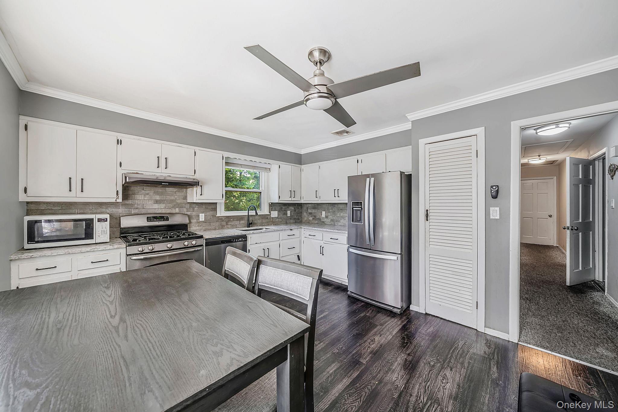 Single Family Crooked Hill Road Suffolk County, NY 11743, MLS-1000232-8