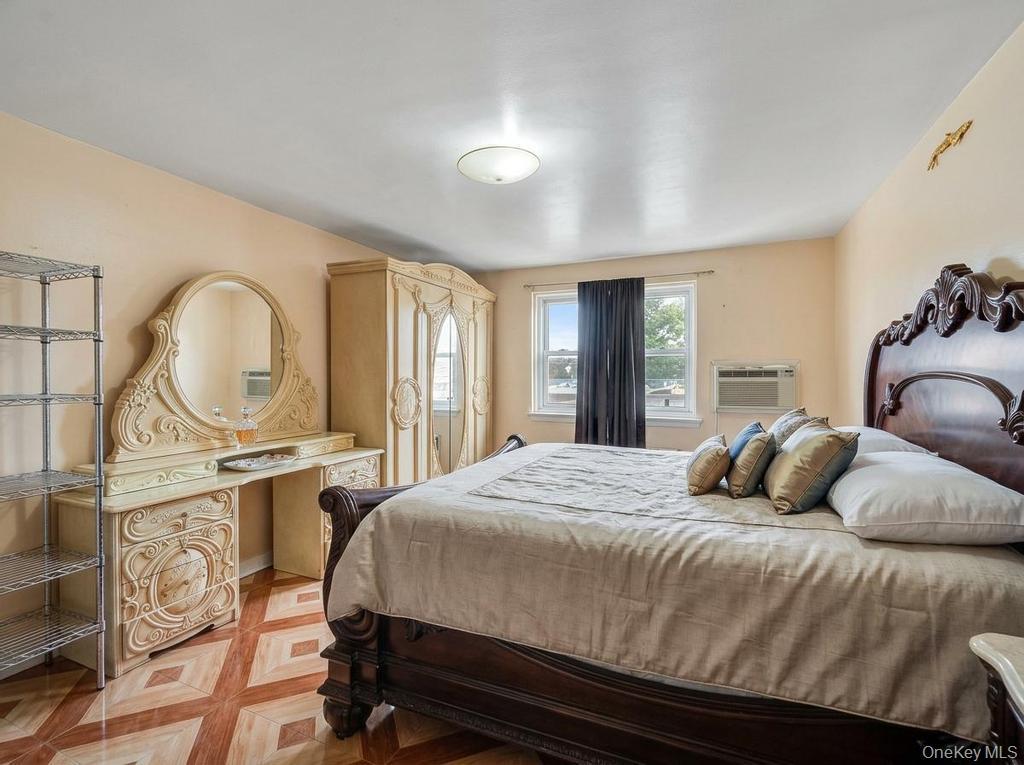 Single Family 84th  Brooklyn, NY 11236, MLS-1000270-15
