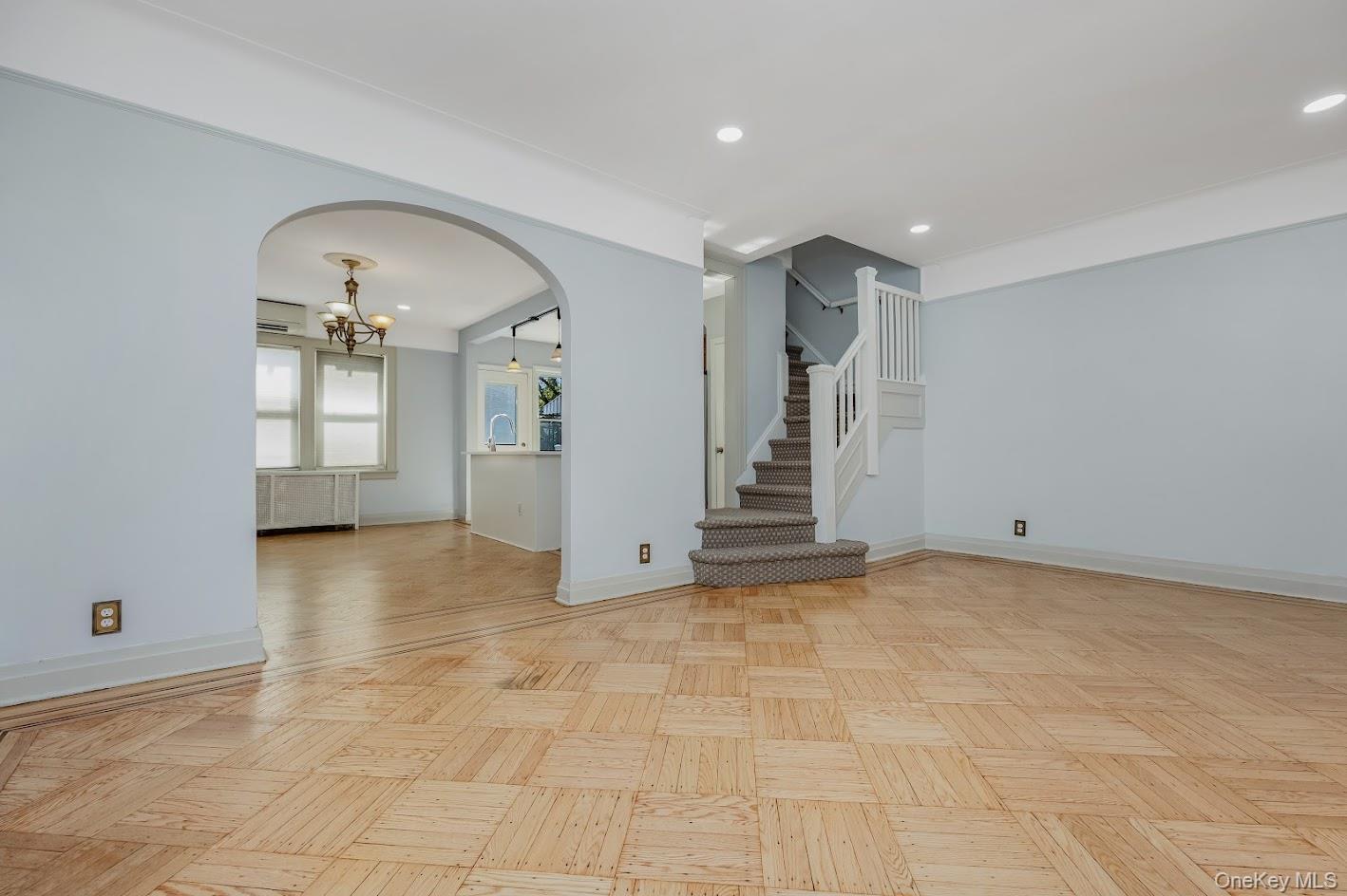 Single Family 198th  Queens, NY 11412, MLS-1000355-2