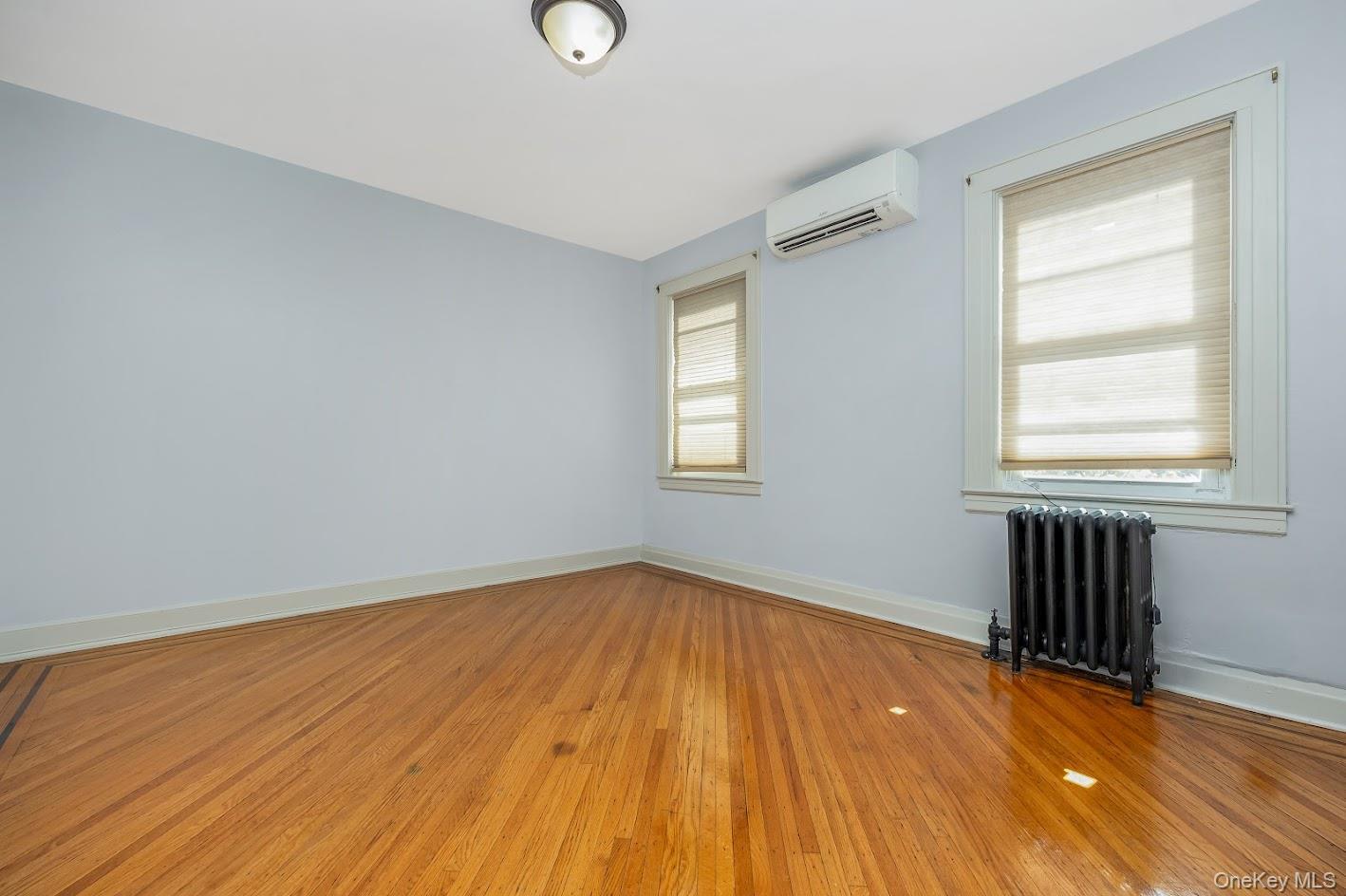 Single Family 198th  Queens, NY 11412, MLS-1000355-8