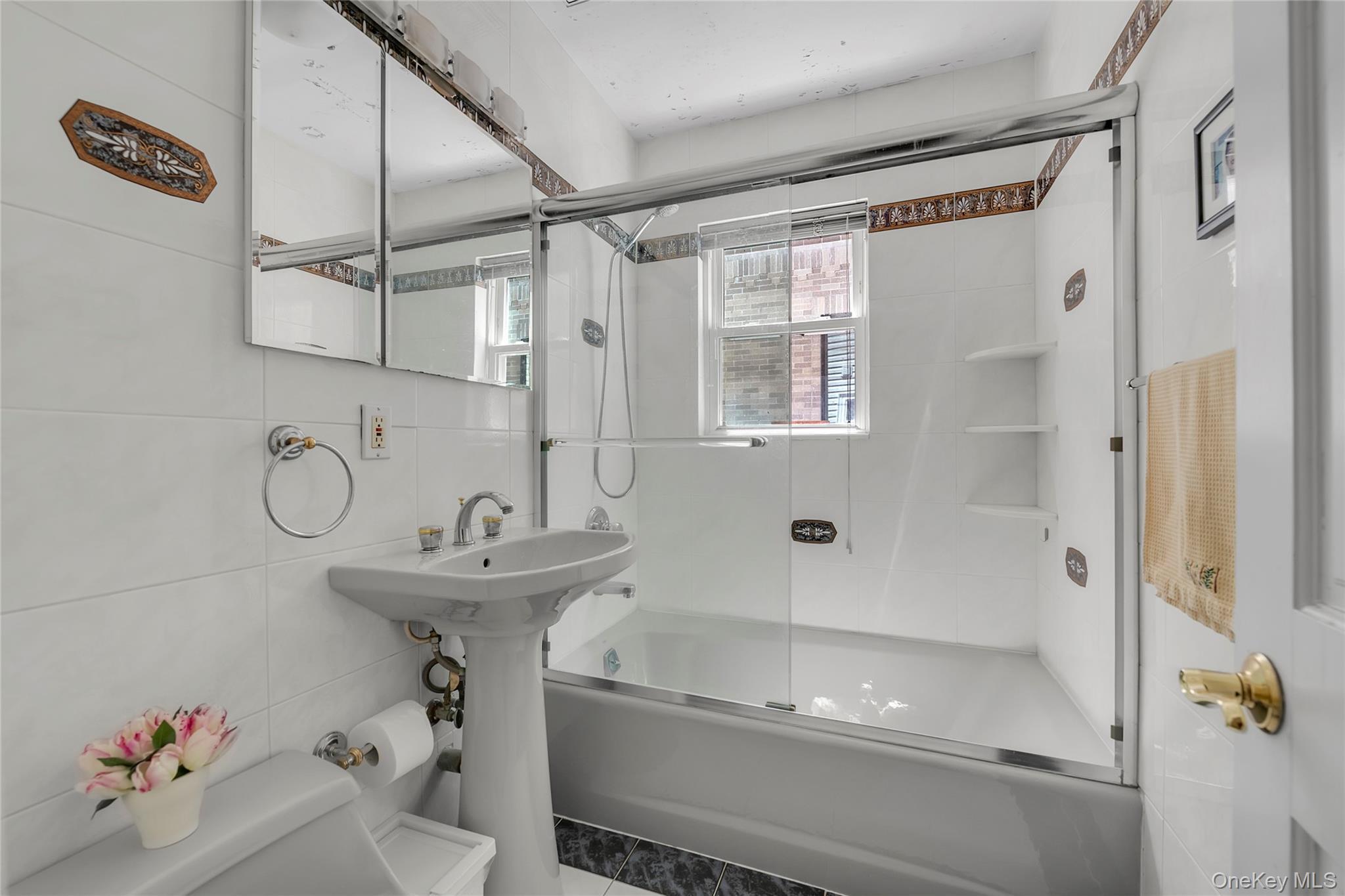 Single Family 150th Street Queens, NY 11357, MLS-1000391-14
