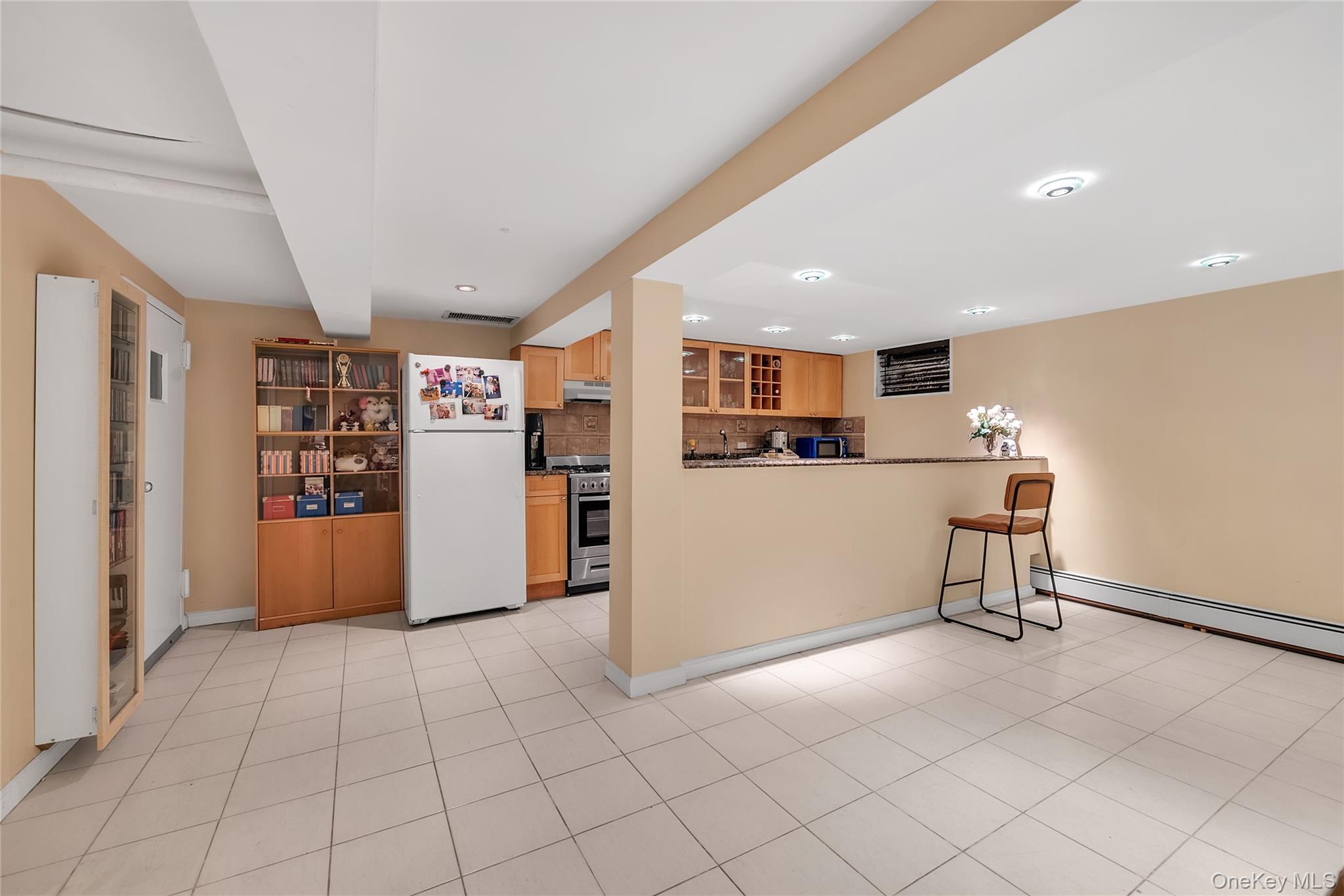Single Family 150th Street Queens, NY 11357, MLS-1000391-16
