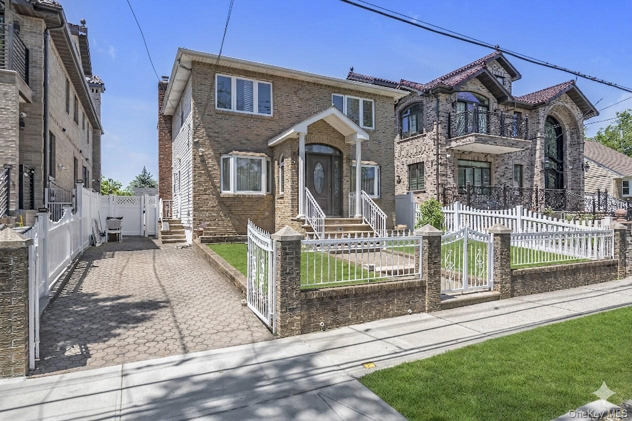 Single Family 150th Street Queens, NY 11357, MLS-1000391-2