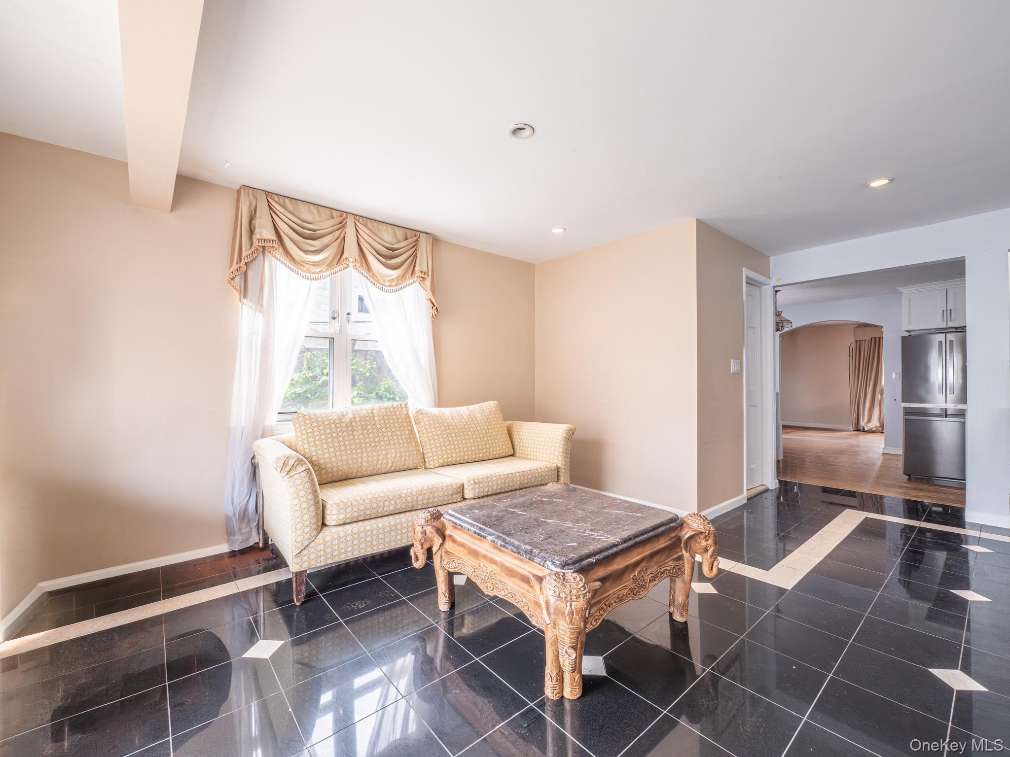 Single Family 180th Street Queens, NY 11366, MLS-1000409-17