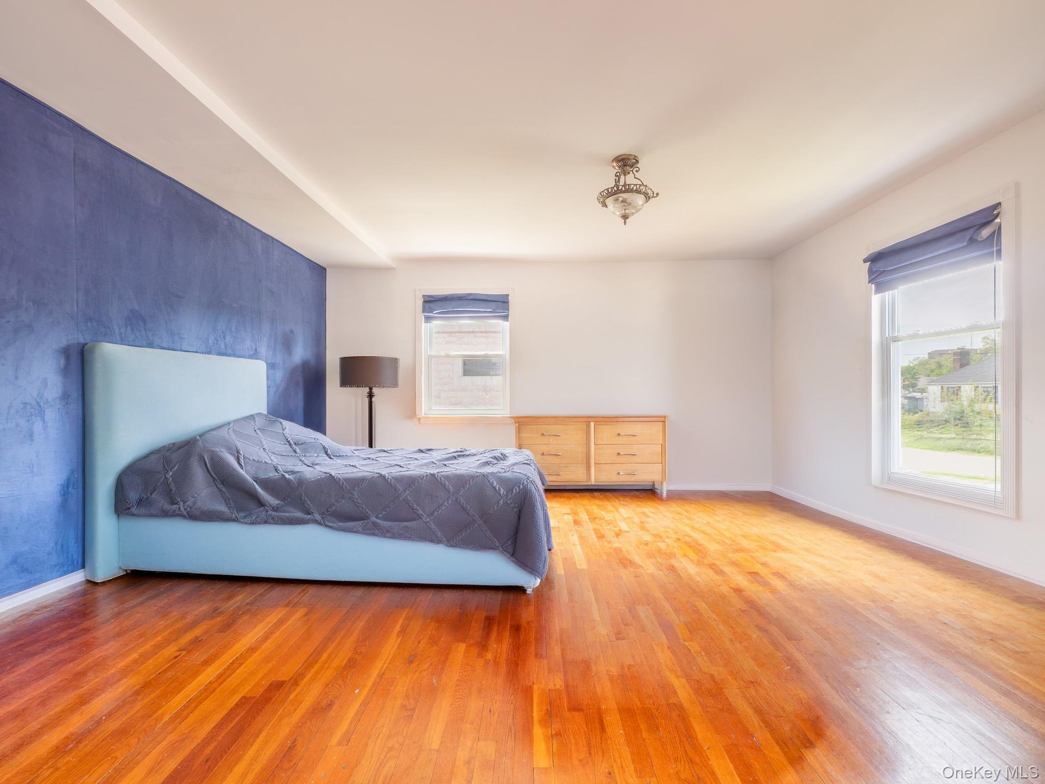 Single Family 180th Street Queens, NY 11366, MLS-1000409-28