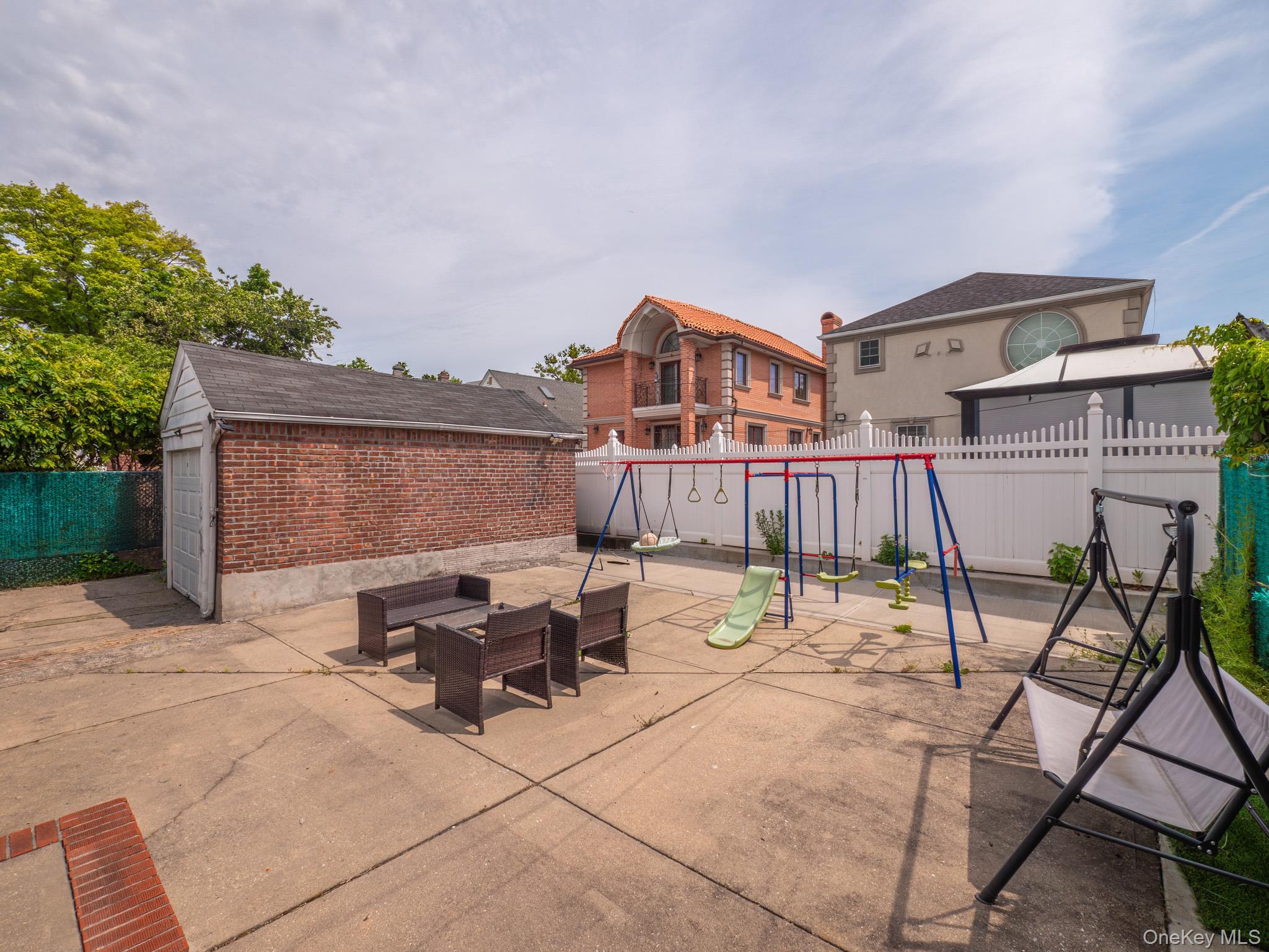 Single Family 180th Street Queens, NY 11366, MLS-1000409-38