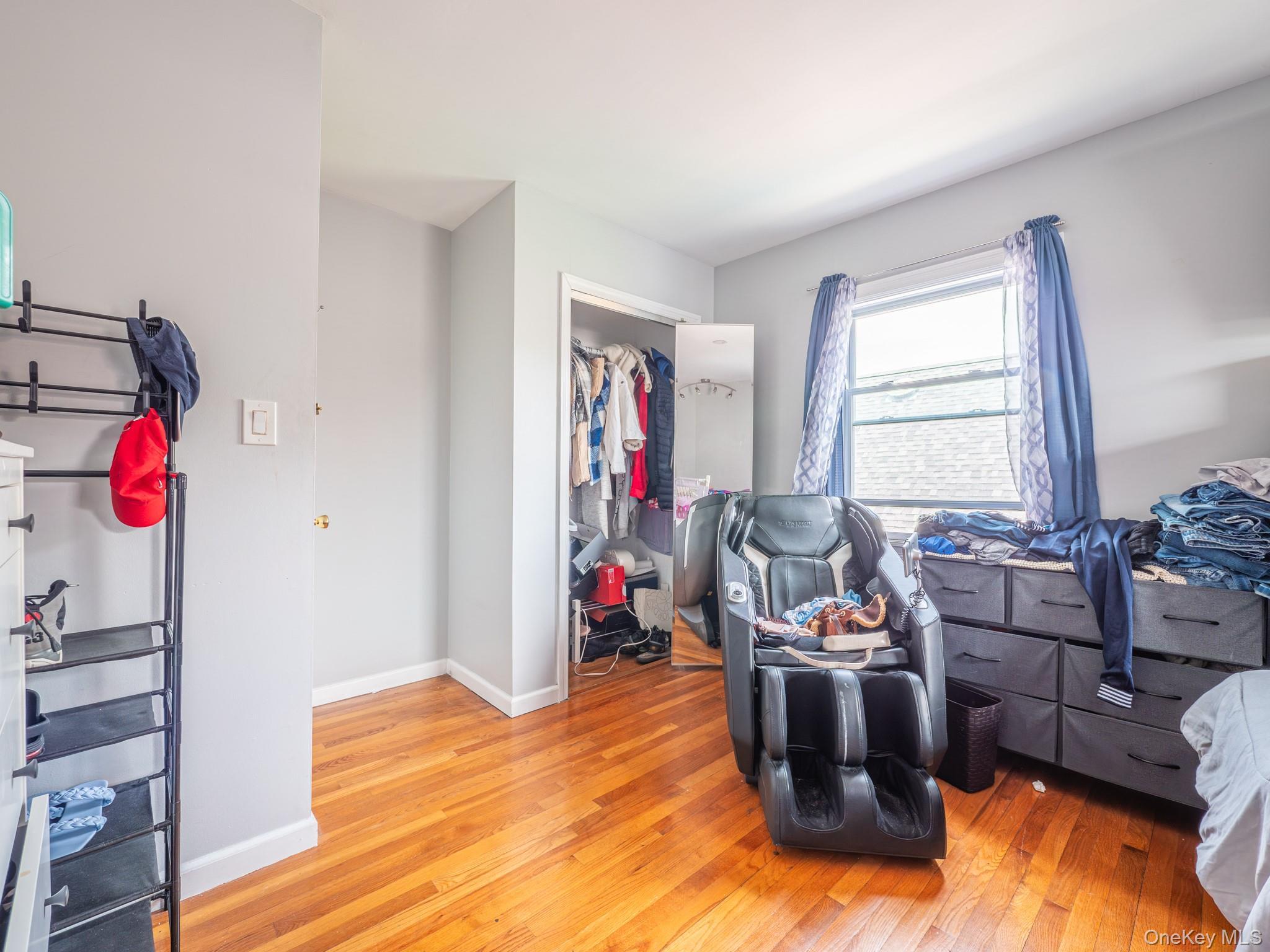 Single Family 180th Street Queens, NY 11366, MLS-1000409-44