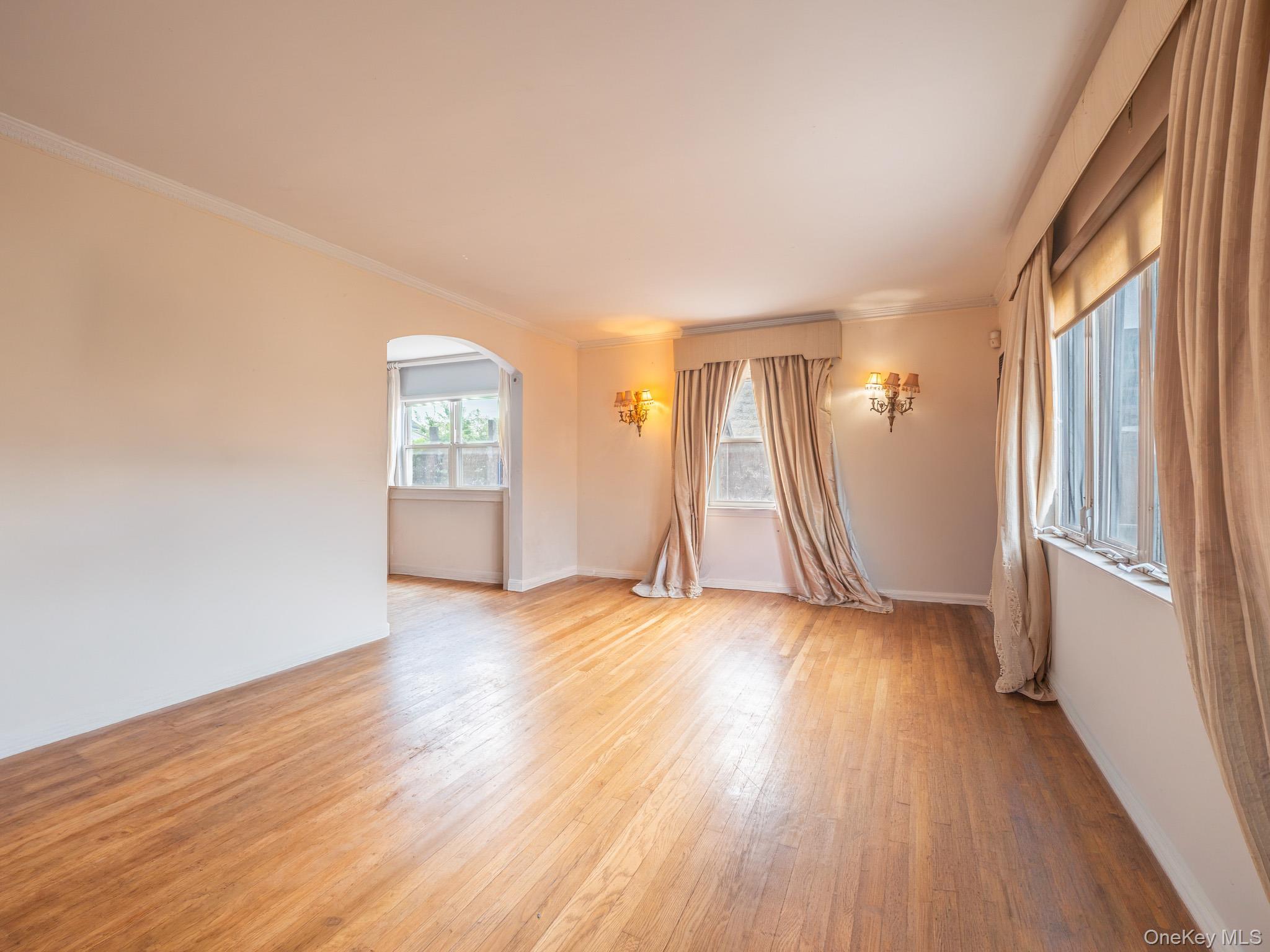 Single Family 180th Street Queens, NY 11366, MLS-1000409-6