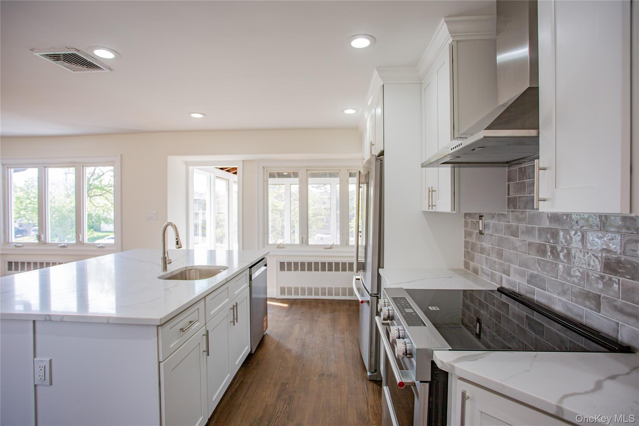 Single Family Westwood Road Nassau County, NY 11598, MLS-1000413-10