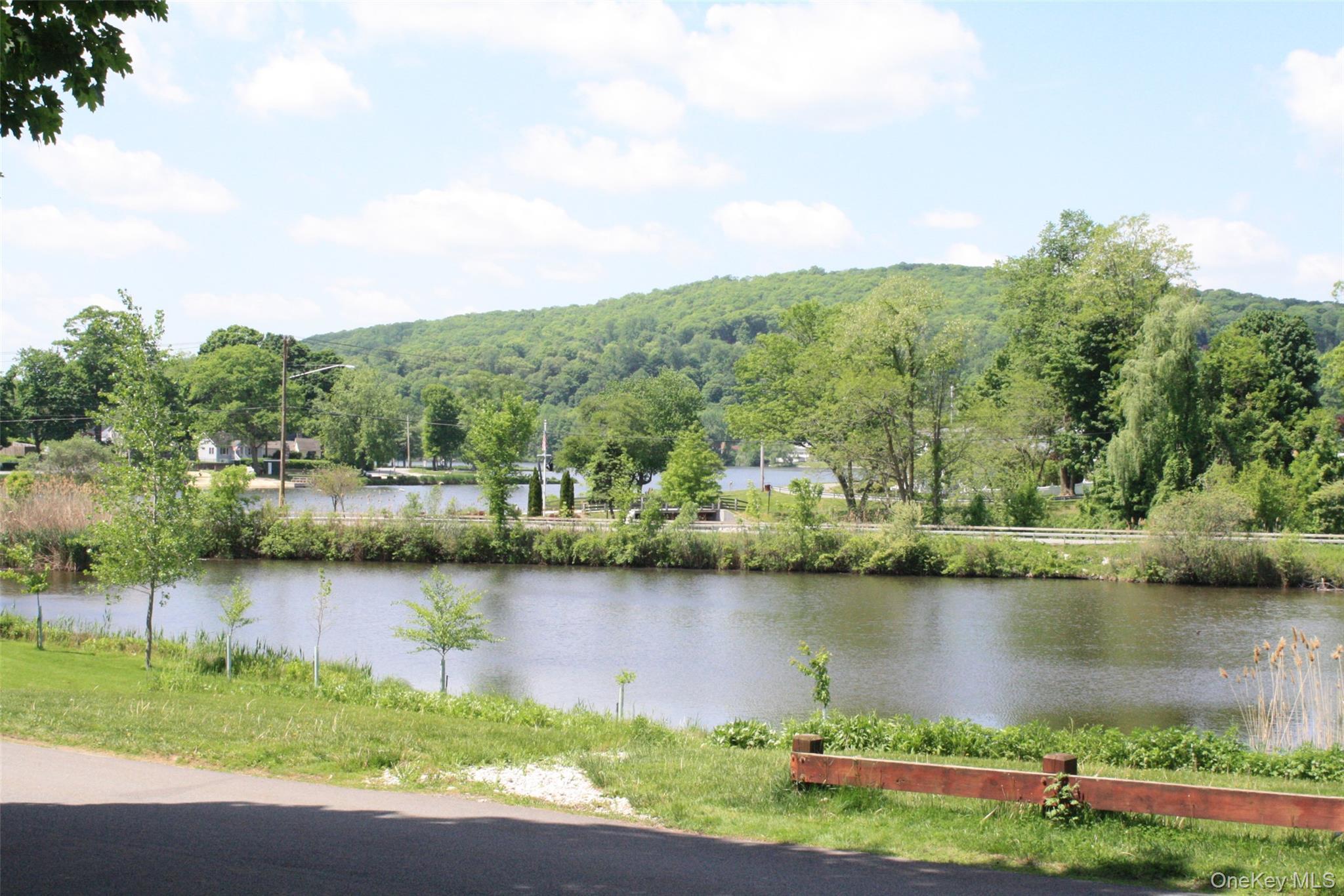 Single Family Valhalla Road Putnam County, NY 10512, MLS-1000416-21