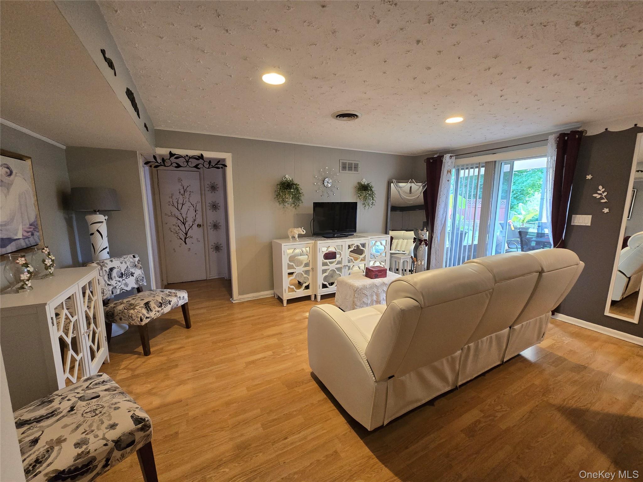 Single Family Valhalla Road Putnam County, NY 10512, MLS-1000416-25