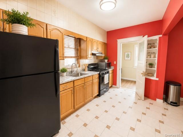 Single Family Mahan Bronx, NY 10461, MLS-1000463-19