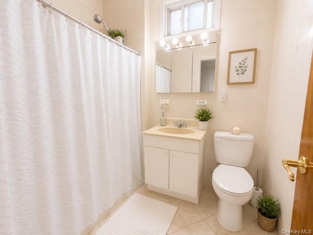 Single Family Mahan Bronx, NY 10461, MLS-1000463-21