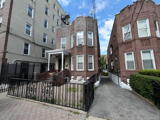 Single Family Mahan Bronx, NY 10461, MLS-1000463-31